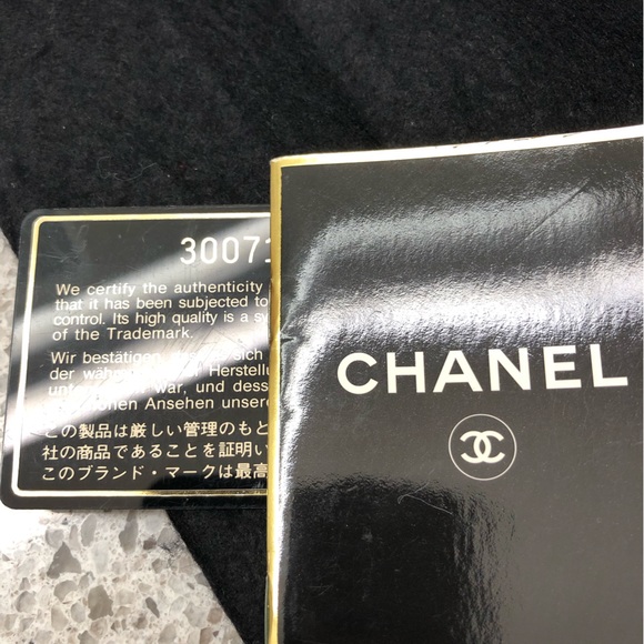 CHANEL Chevron Jumbo XL Caviar - Picture 9 of 16